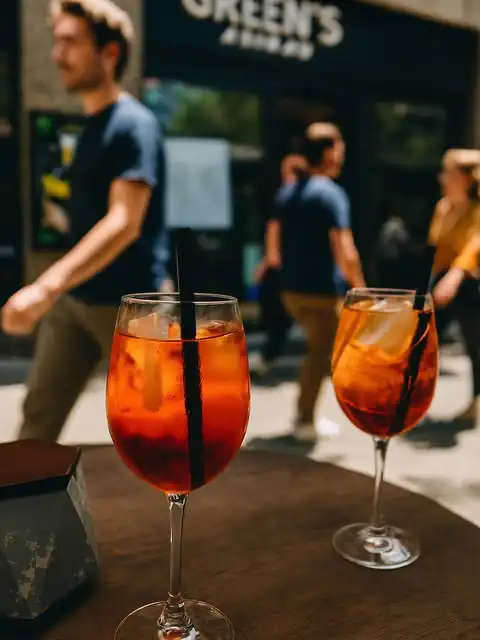 Cocktails frente a la fachada